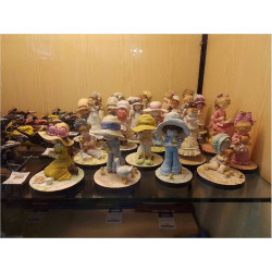 FIGURINE SARAH KAY...