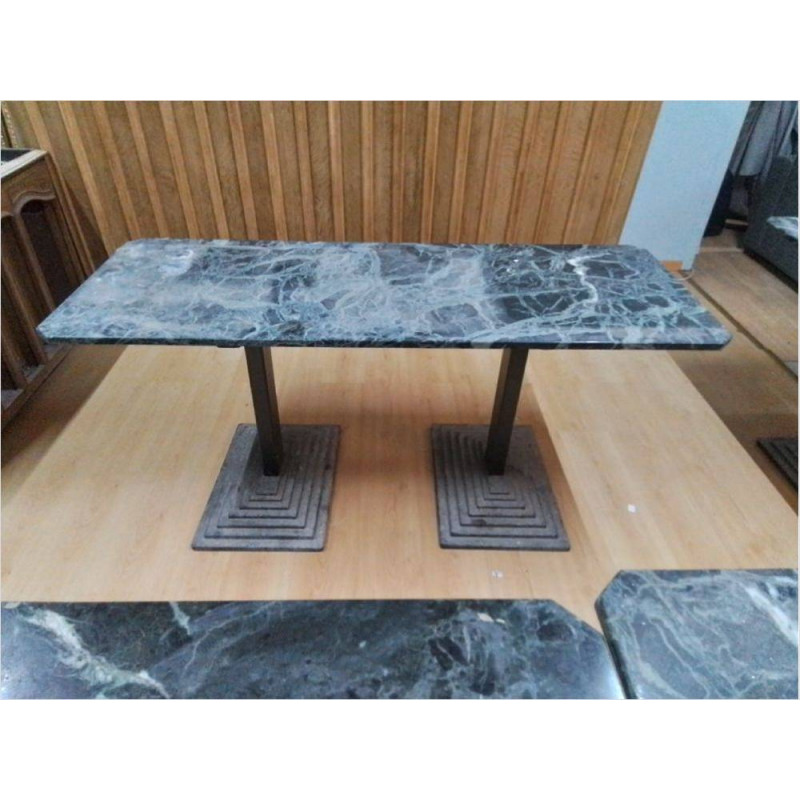 TABLE BISTROT MARBRE & 2 PIEDS EN FONTE