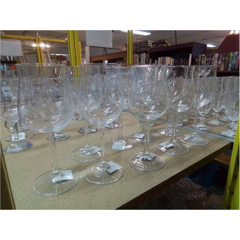 VERRE A PIED EN CRISTAL LA PIÈCE