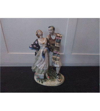 POSTURE EN PORCELAINE...