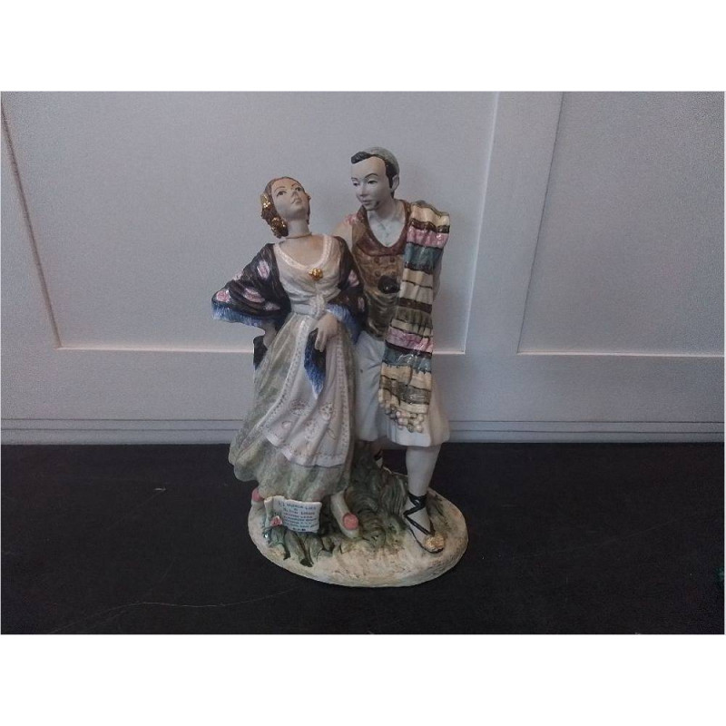 POSTURE EN PORCELAINE ESPAGNOLE COUPLE 