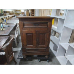 MEUBLE BAS EN CHÊNE 2P/2T...