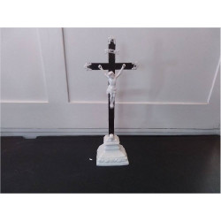 CRUCIFIX EN PORCELAINE XIX...