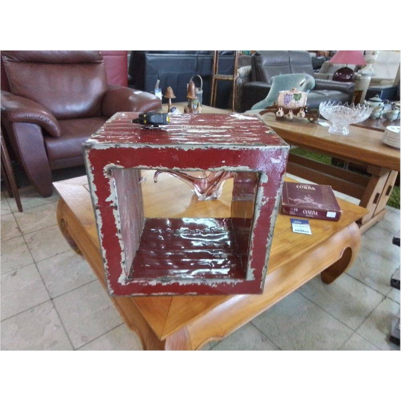 ETAGERE MURALE EN METAL PEINT