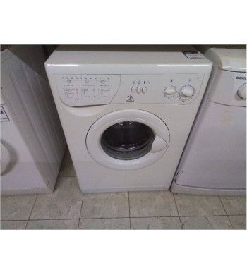 MACHINE A LAVER INDESIT...