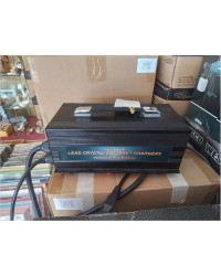 CHARGEUR BATTERIE ETAT NEUF