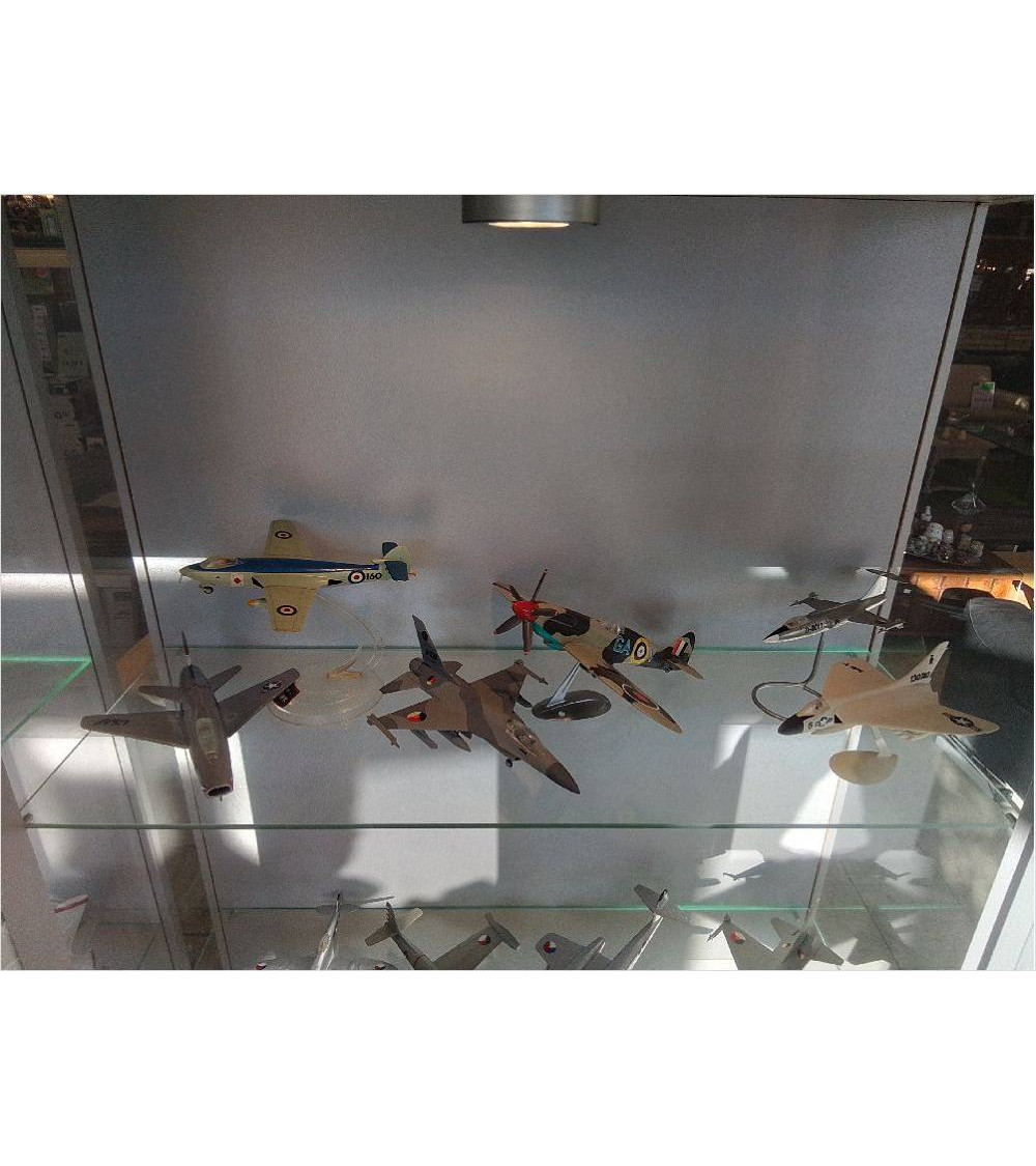 MAQUETTE AVION LA PIECE 