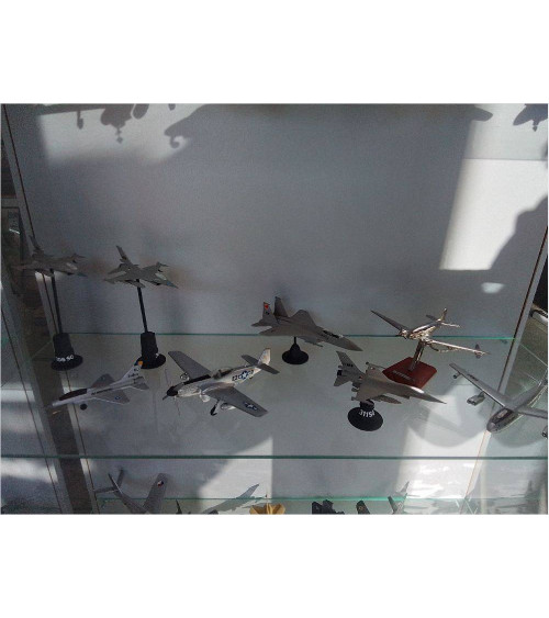 MAQUETTE AVION LA PIECE 