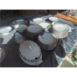 SERVICE À DÎNER PORCELAINE...