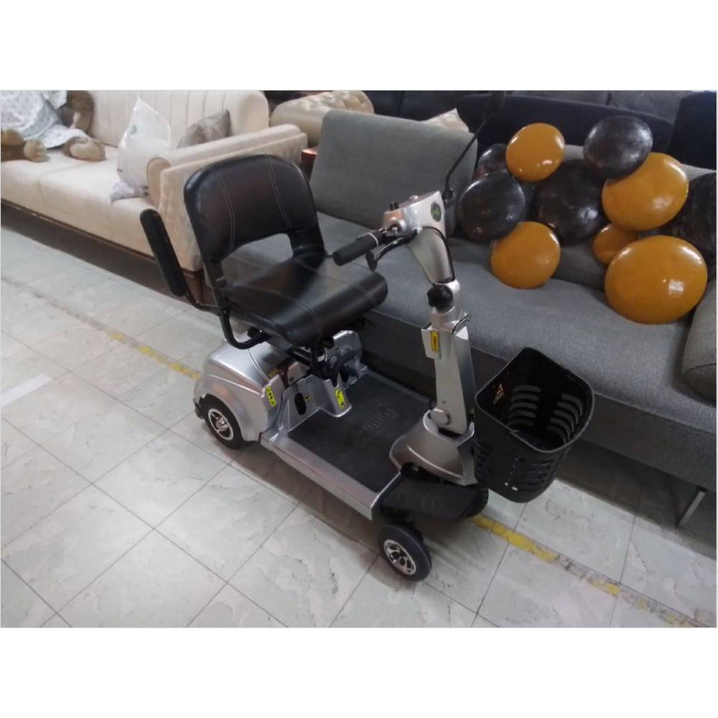 VOITURETTE ELECTRIQUE QUINGOULTRA