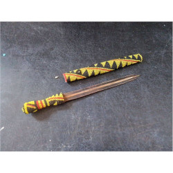 COUPE PAPIER AFRICAIN 