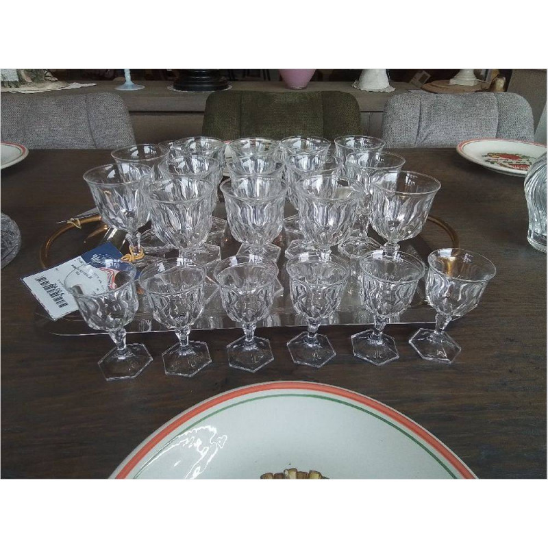 VERRES À PIED CRISTAL 26 PIÈCES
