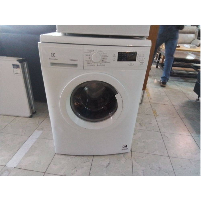 MACHINE À LAVER ELECTROLUX 7KG 1400TM