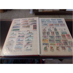 ALBUM DE TIMBRES RUSSES 