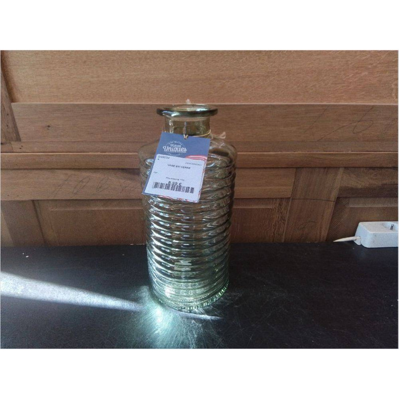 VASE EN VERRE
