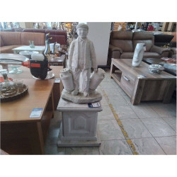 STATUE SUR SOCLE EN BETON