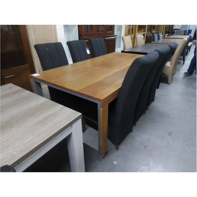 TABLE MODERNE CHENE CLAIR PIEDS ALU
