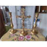 BOUGEOIRS ET CRUCIFIX CUIVRE