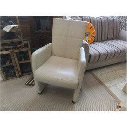 FAUTEUILS SIMILI CUIR BEIGE...