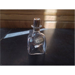 CARAFE EN VERRE