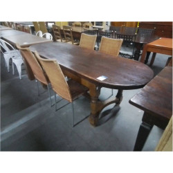 TABLE DE SALLE À MANGER...