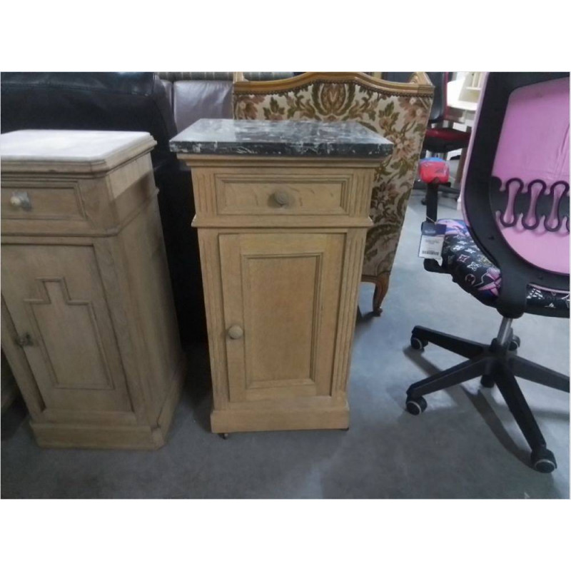 CHEVET ANCIEN AEROGOMME DESSUS MARBRE 