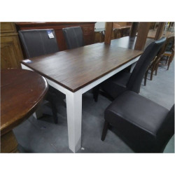 TABLE DE CUISINE...