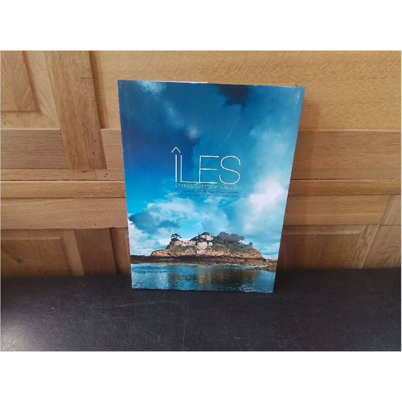 LIVRE ILES & PRESQ\'ILES DE FRANCE