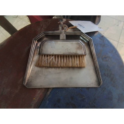 RAMASSE MIETTES METAL ARGENTE