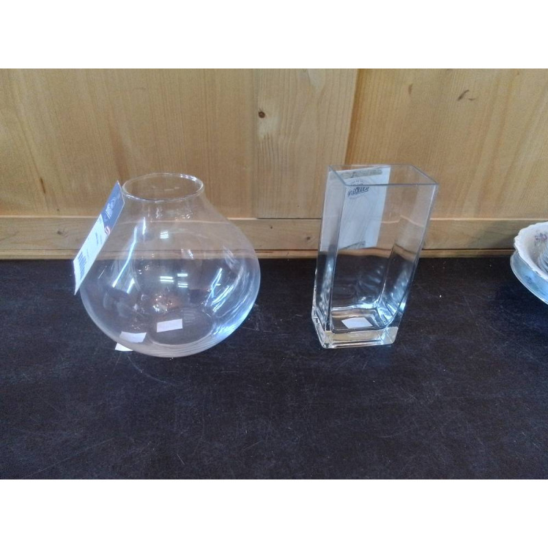 VASE EN VERRE