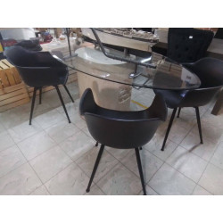 CHAISES PLASTIQUE NOIR...