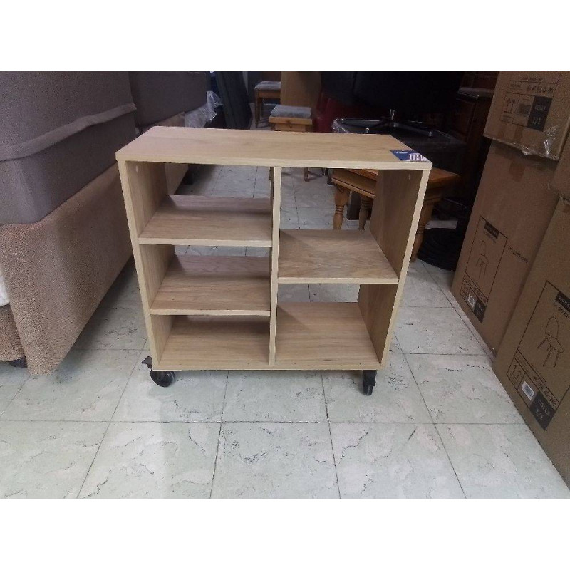 MEUBLE D’APPOINT SUR ROULETTES 