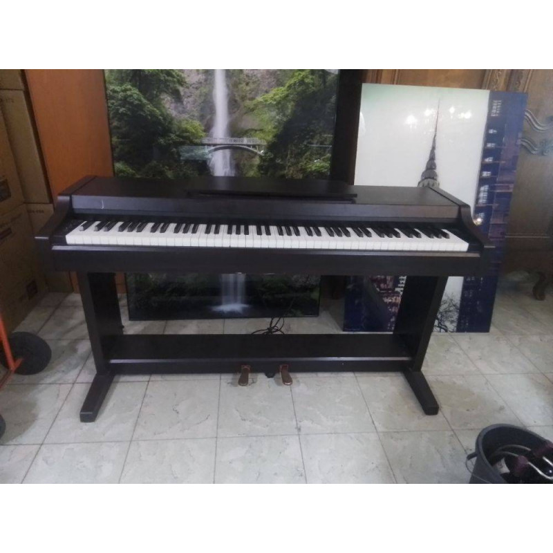 PIANO ELECTRIQUE YAMAHA CLAVINOVA