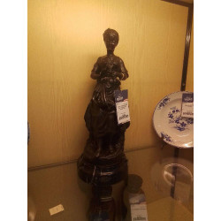 STATUE FEMME EN BRONZE...