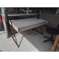 BUREAU DESIGN LAQUÉ BLANC...
