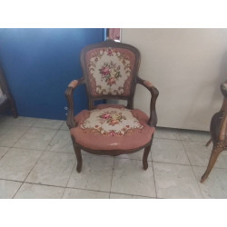 FAUTEUIL DE STYLE 