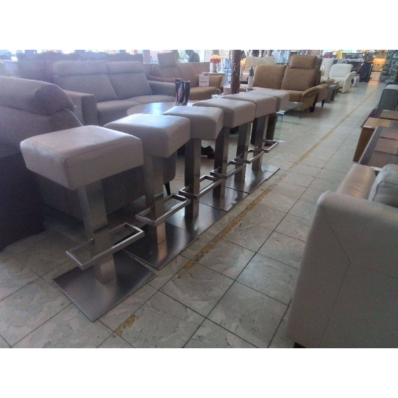 TABOURETS INOX BROSSÉ 6 PIÈCES (PRIX INITIAL + OU - 399€/PIÈCE)