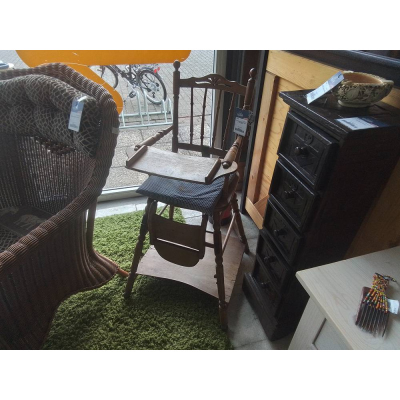 CHAISE DE BEBE ANCIENNE POUR DECO