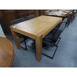 TABLE RECTANGULAIRE...