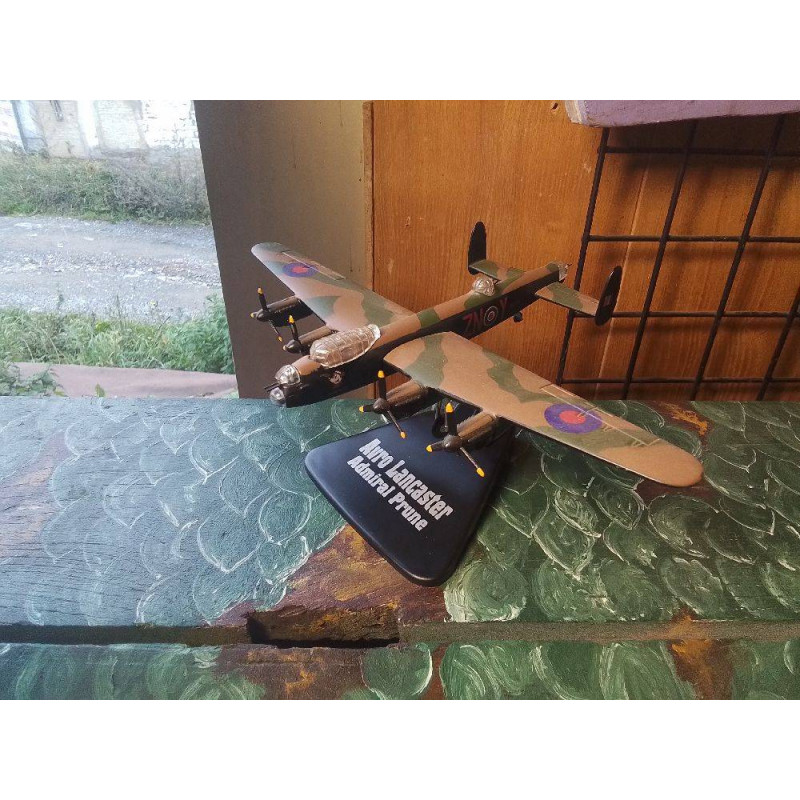 AVION AVRO LANCASTER