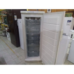 CONGELATEUR VERTICAL AEG