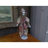 POUPEE PORCELAINE AVEC SUPPORT