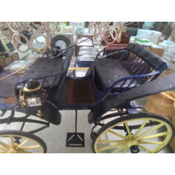 VOITURE HIPPOMOBILE STYLE CALECHE