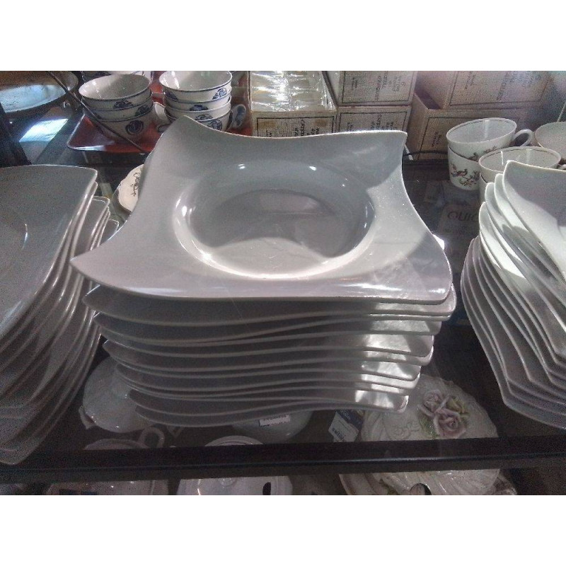 ASSIETTE CREUSE BLANCHE LA PIECE