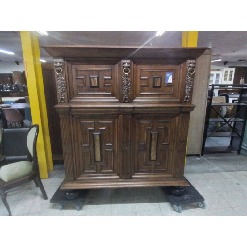 BUFFET HAUT STYLE RENAISSANCE FINITION CHENE 