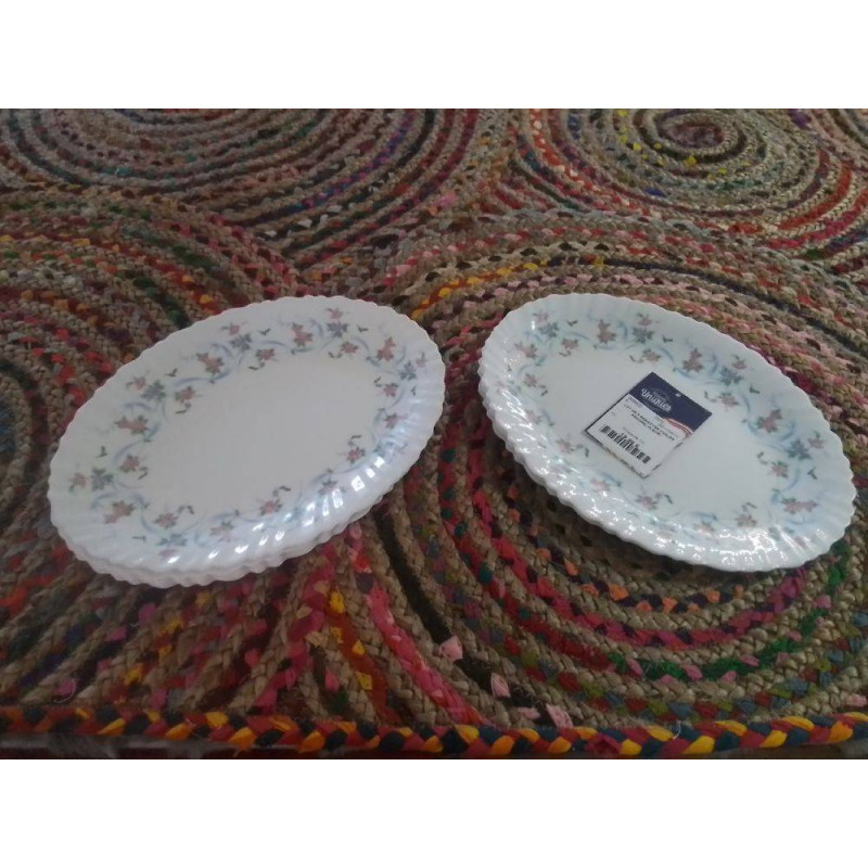 LOT DE 8 ASSIETTES OVALES ARCOPAL FLEURI