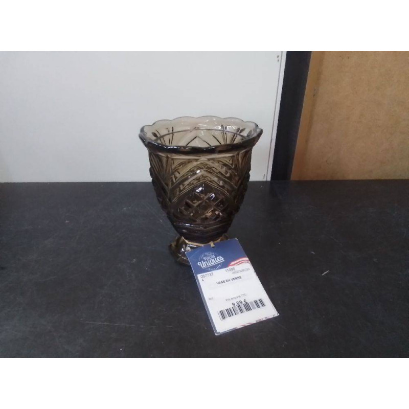 VASE EN VERRE