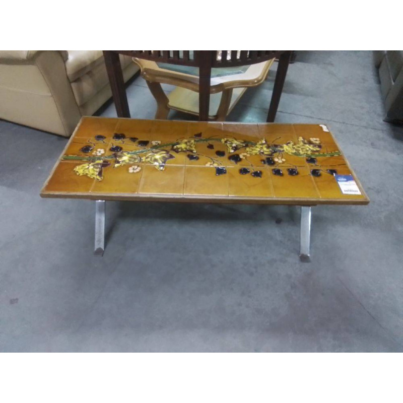 TABLE BASSE VINTAGE DESSUS CARRELAGES