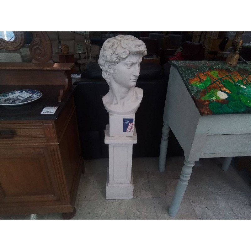 BUSTE SUR SOCLE EN PLATRE