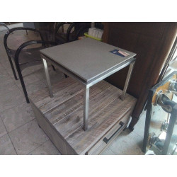 BOUT DE CANAPÉ ALU DESSUS...